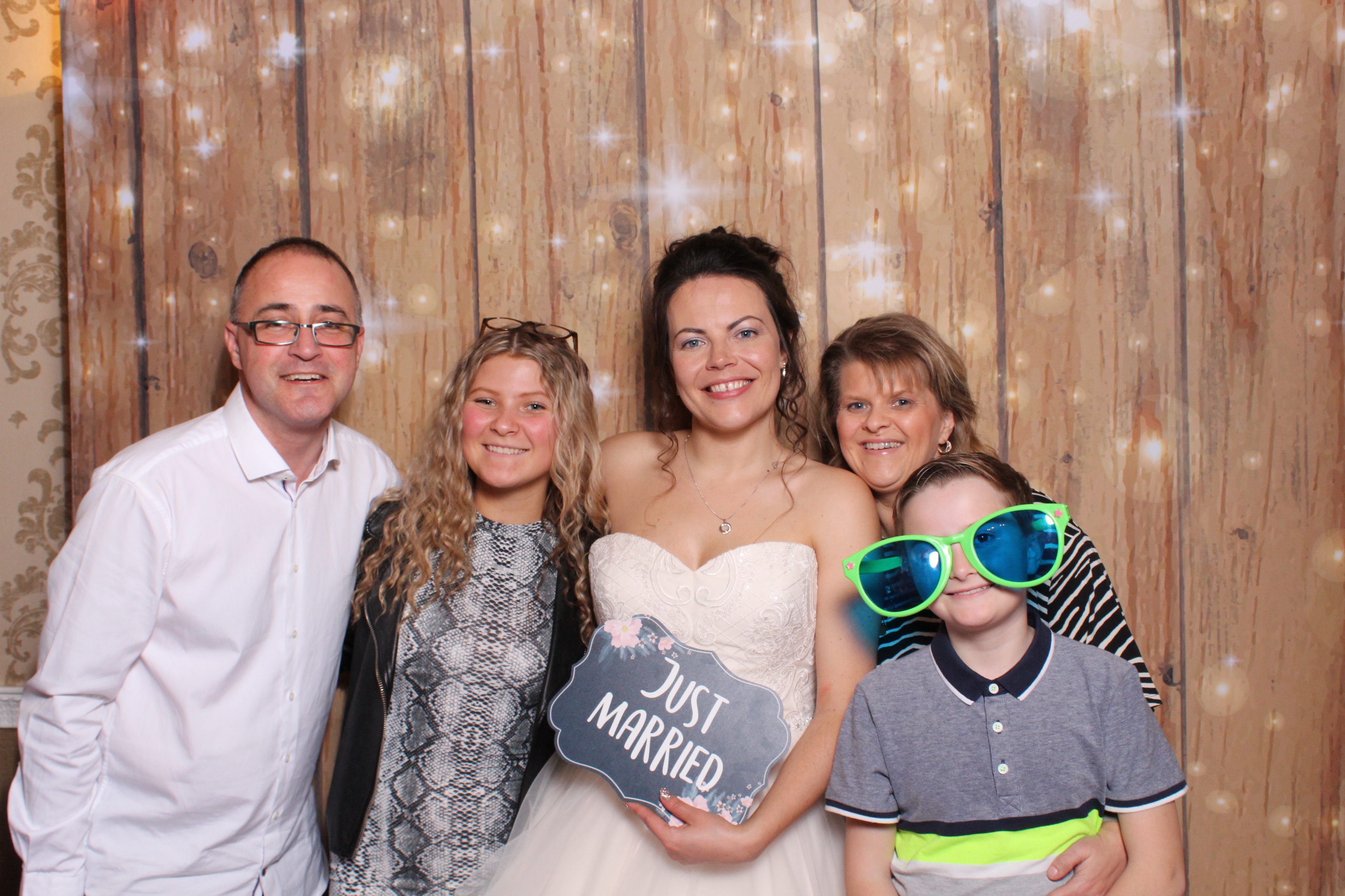 Mr & Mrs Sewell  | View more photos from the event at gallery.magicimages.uk/u/MagicImages/Mr-Mrs-Sewell